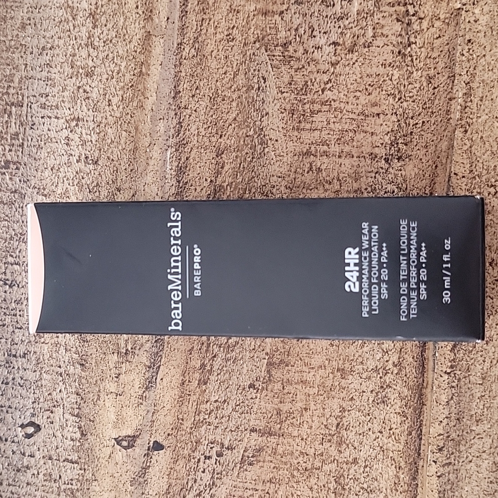 BareMinerals BarePro 24 hr liquid foundation SHELL 7.5